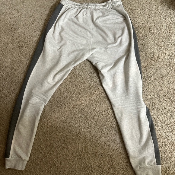 Vanquish joggers barley worn - Picture 2 of 2